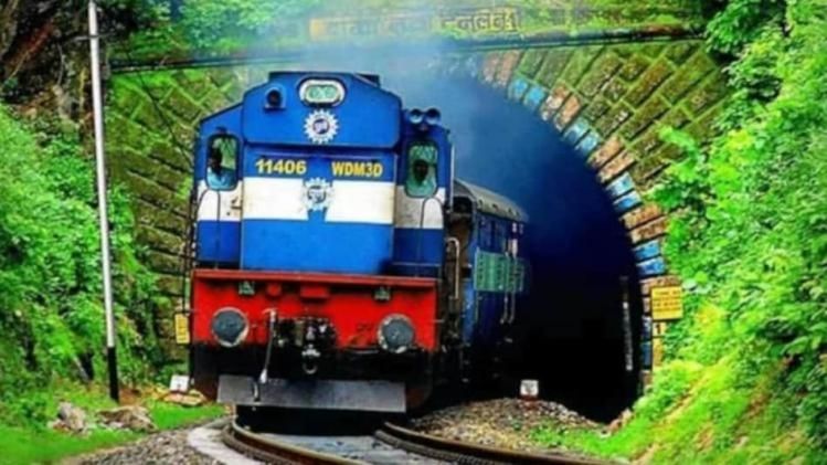 ট্রেন ছাড়ার কয়েক মিনিট আগেও রিজার্ভেশন করা যাবে, রেলের নয়া App