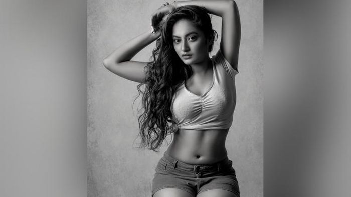 বাংলাদেশী অভিনেত্রী শারমিন আঁখি