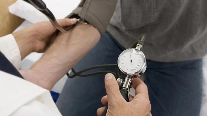 High Blood Pressure Control Diet: উচ্চ রক্তচাপ বিশ্বজুড়ে লক্ষ লক্ষ মানুষকে প্রভাবিত করে