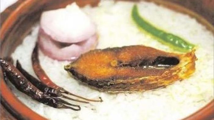 চৈত্র মাসেও কলকাতায় মিলছে ইলিশ