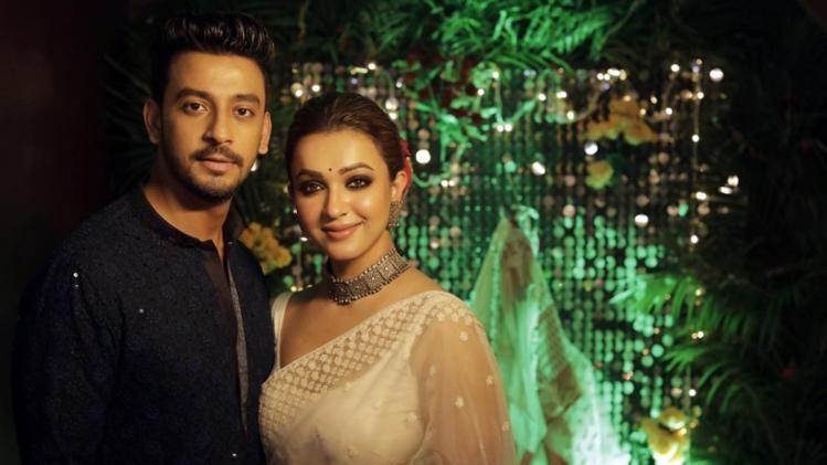 বনি সেনগুপ্ত ও কৌশানী মুখোপাধ্যায়