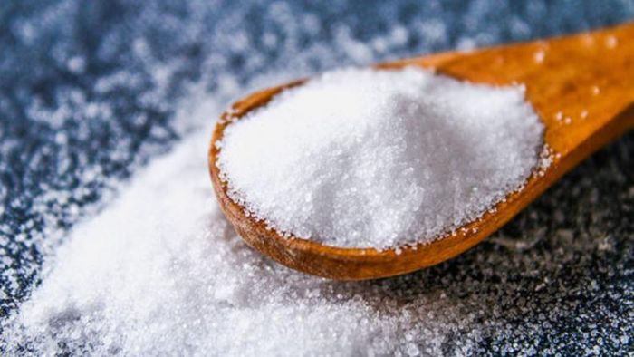 রোজ কতটা নুন খাওয়া উচিত? বেশি খেলে এসব রোগের শিকার হতে পারেন