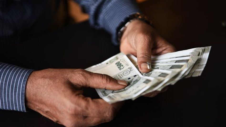 DA বেড়ে ৪২%, নতুন সপ্তাহেই বড় উপহার পেতে চলেছেন সরকারি কর্মীরা? DA বেড়ে ৪২%, নতুন সপ্তাহেই বড় উপহার পেতে চলেছেন সরকারি কর্মীরা?