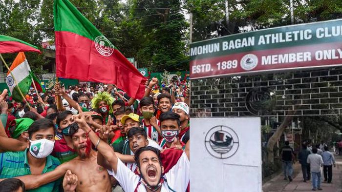 মোহনবাগান ক্লাব ও সমর্থকরা (পিটিআই)