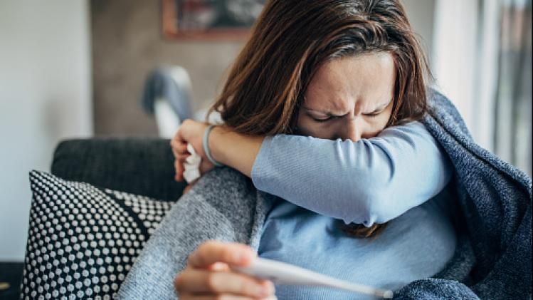  ঘরে ঘরে অজানা জ্বর! সিরাপ-ওষুধেও কমছে না কাশি, বাঁচবেন কী করে?