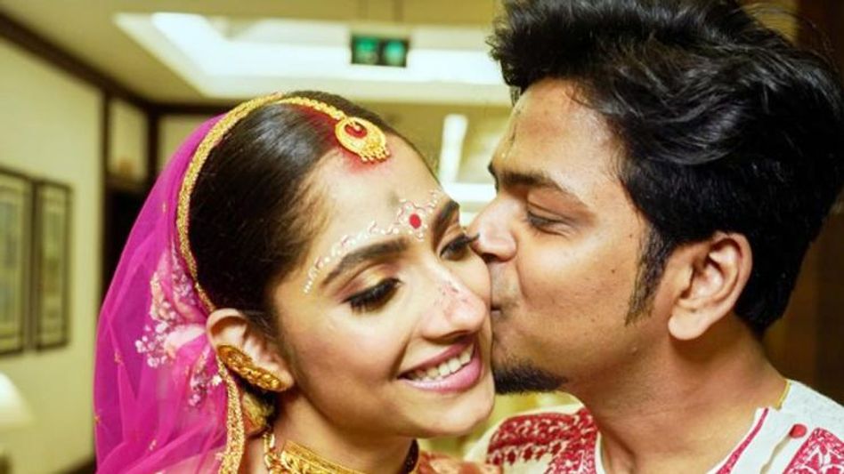 ট্রোলের ভয়, হানিমুনের ছবি পোস্ট করতে পারছেন না দুর্নিবার-ঐন্দ্রিলা ট্রোলের ভয়, হানিমুনের ছবি পোস্ট করতে পারছেন না দুর্নিবার-ঐন্দ্রিলা