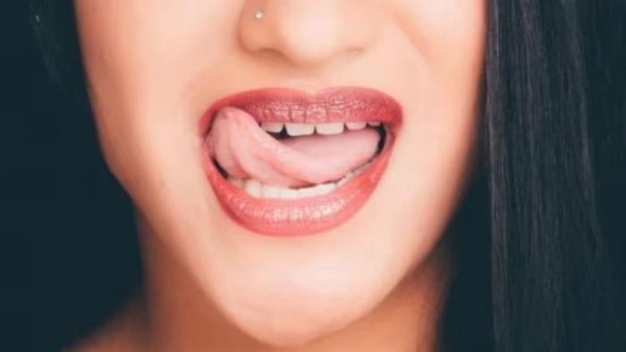 আপনার সুখ আছে, না নেই? লেখা আছে দাঁত আর ঠোঁটের গঠনেই, জানুন