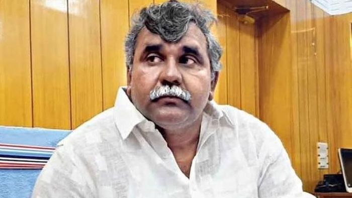 নয়ডা থেকে সস্ত্রীক গ্রেফতার বিজেপি নেতা জিতেন্দ্র তিওয়ারি