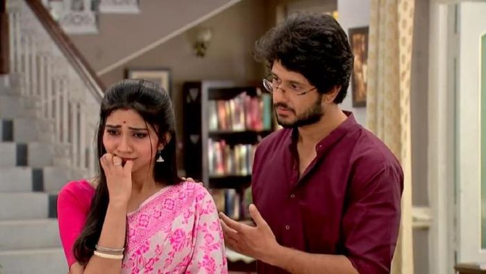 'মিঠাই' ধারাবাহিকের দৃশ্যে আদৃত রায় ও কৌশাম্বী চক্রবর্তী