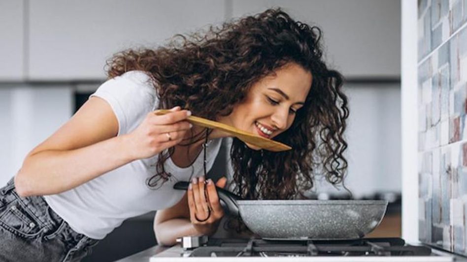 দূরে থাকবে রোগ ভোগ, রান্না করেই ভাল রাখুন নিজের ব্রেন ও মন, বলছে রিসার্চ  দূরে থাকবে রোগ ভোগ, রান্না করেই ভাল রাখুন নিজের ব্রেন ও মন, বলছে রিসার্চ