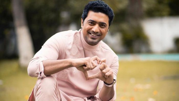 ব্যোমকেশ চরিত্রে দেব ছবি সৌজন্যে: ইনস্টাগ্রাম