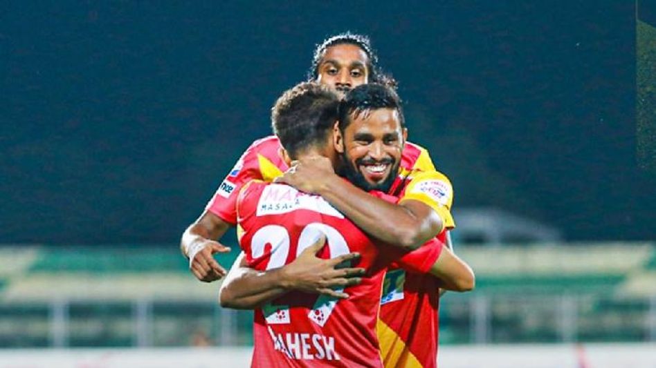 ৩-১ গোলে এগিয়ে থেকেও ড্র, সুপার কাপ থেকে কার্যত বিদায় ইস্টবেঙ্গলের ৩-১ গোলে এগিয়ে থেকেও ড্র, সুপার কাপ থেকে কার্যত বিদায় ইস্টবেঙ্গলের