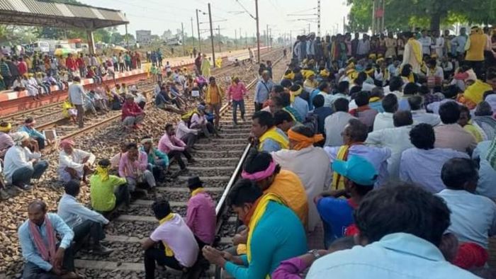 কুরমি আন্দেলন অব্যাহত, রবি-সোমে বাতিল বহু ট্রেন; রইল লিস্ট