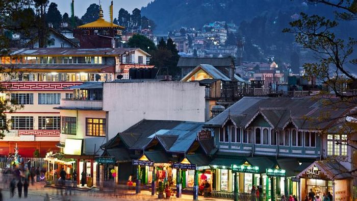 দার্জিলিংয়ে থিকথিকে ভিড়