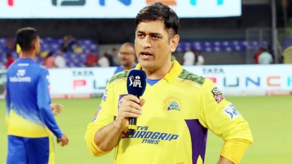 হাঁটুতে মারাত্মক চোট ধোনির, খেলবেন KKR-এর বিরুদ্ধে ম্যাচে? হাঁটুতে মারাত্মক চোট ধোনির, খেলবেন KKR-এর বিরুদ্ধে ম্যাচে?