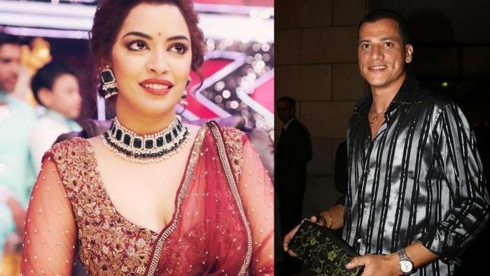 রিমঝিম মিত্র ও ডগলাস