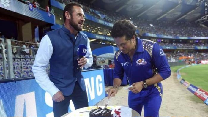 সচিনের জন্মদিন পালন