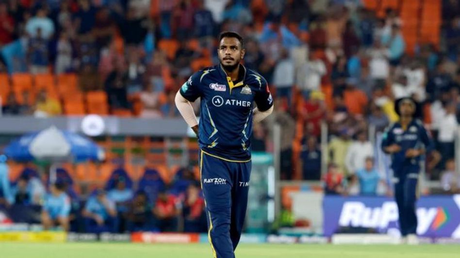 পাঁচ ছক্কা খাওয়া বোলারকে 'পেপ টক' নাইটদের, প্রশংসায় নেটিজেনরা পাঁচ ছক্কা খাওয়া বোলারকে 'পেপ টক' নাইটদের, প্রশংসায় নেটিজেনরা
