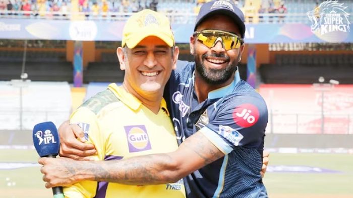 মহেন্দ্র সিং ধোনি ও হার্দিক পান্ডিয়া