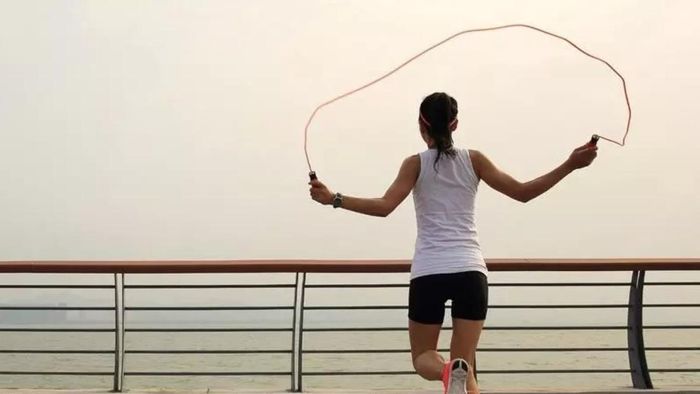 রোজ ২০ মিনিটের লাফদড়ি, তাতেই ওজন কমবে হু হু করে