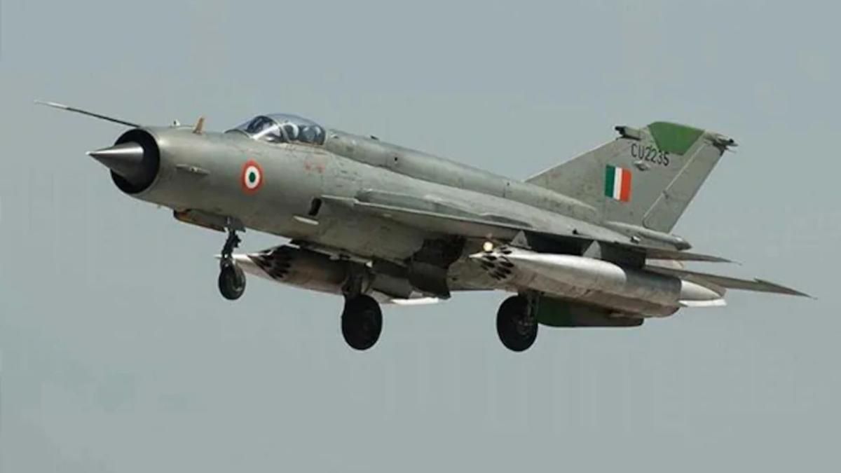 MIG-21-এর বিমান বহরকে বসিয়ে দিল বায়ুসেনা