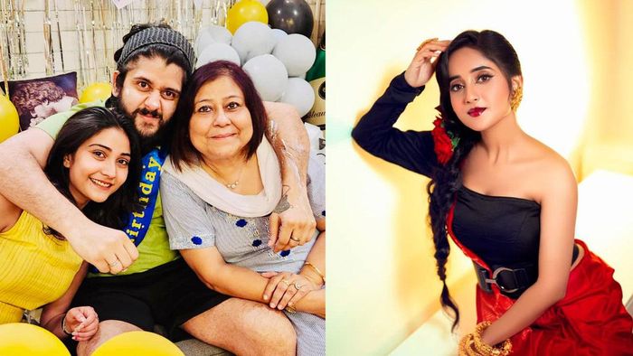 জন্মদিনে মা ও কৌশাম্বির সঙ্গে আদৃত (বাম দিকে), সৌমিতৃষা (ডানদিকে)