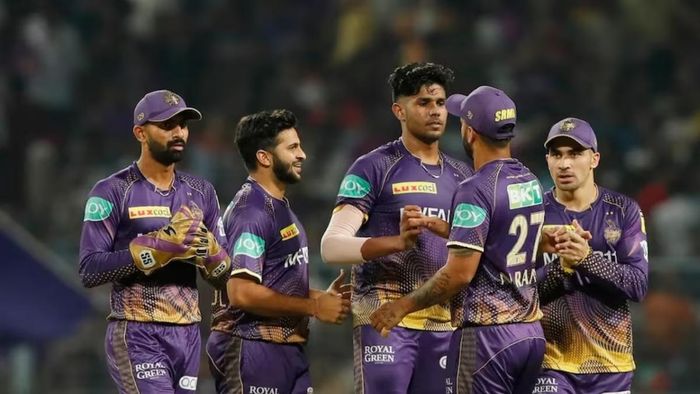 কেকেআর দল