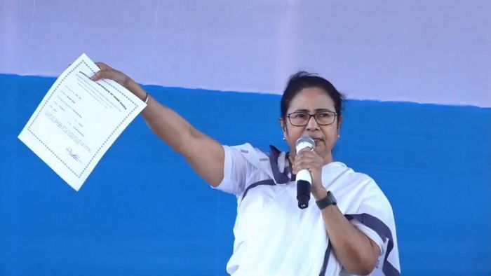 ছবি মুখ্যমন্ত্রীর ফেসবুক পেজ থেকে।