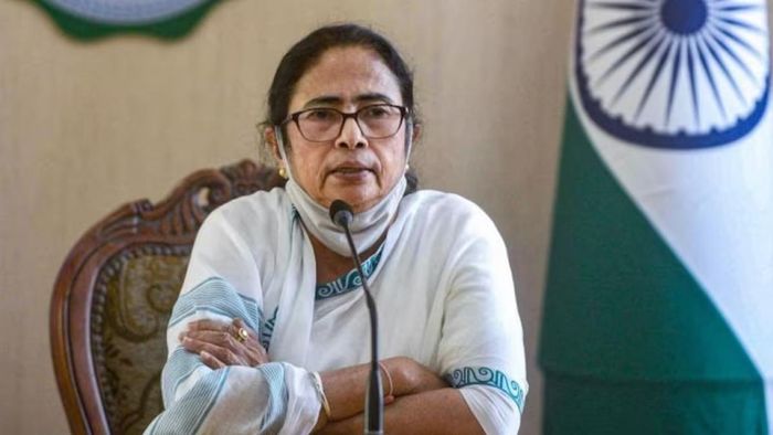 ‘নবজোয়ার’ কর্মসূচির পর এবার মানুষের সমস্যা সরাসরি শুনতে উদ্যোগী হয়েছেন মমতা বন্দ্যোপাধ্যায়।