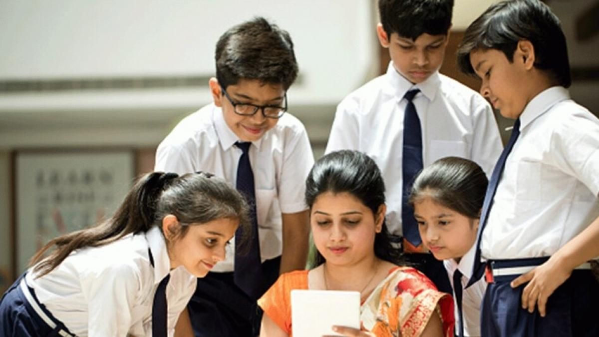 প্রাইভেট টিউশন পড়াতে পারবেন না স্কুল-শিক্ষকরা, ৩ মাসের সময়সীমা বেঁধে দিল হাইকোর্ট