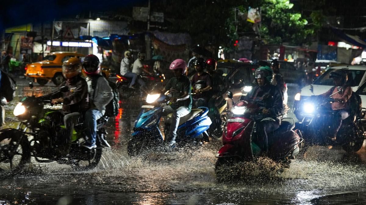 আগামী কয়েক ঘণ্টায় ঝড়-বৃষ্টি ৫ জেলায়, আবহাওয়ার বড় আপডেট