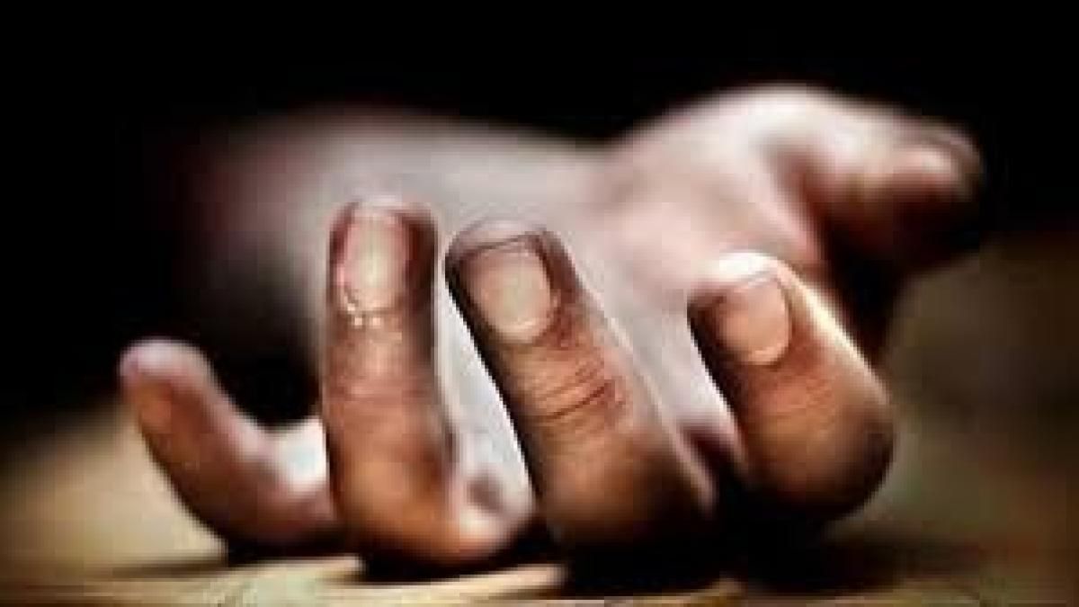 মোবাইলে গেম খেলায় মায়ের বকুনি, মালদায় আত্মঘাতী কিশোরী