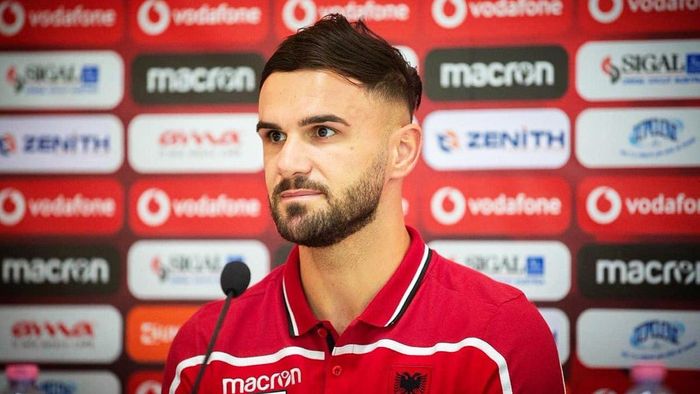 আর্মান্দো সাদিকু