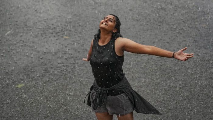 বিক্ষিপ্তভাবে বর্ষার বৃষ্টি চলবে, নিম্নচাপের কারণে এই জেলাগুলিতে হবে ভারী বর্ষণ