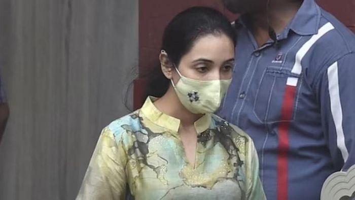 ইডি দফতরে হাজিরা দিলেন অভিষেক বন্দ্যোপাধ্যায়ের স্ত্রী রুজিরা বন্দ্যোপাধ্যায়