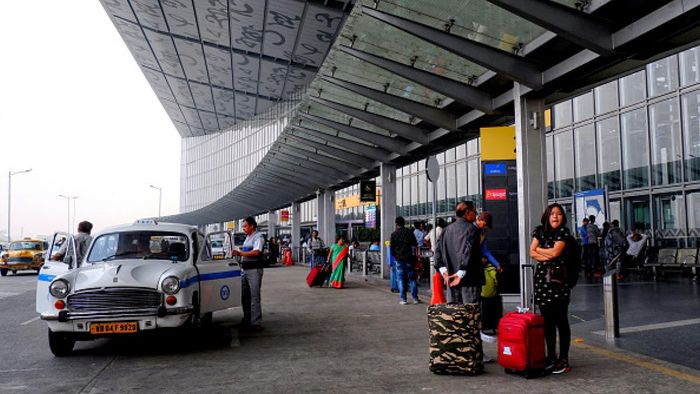 কলকাতা বিমানবন্দরে বোমাতঙ্ক