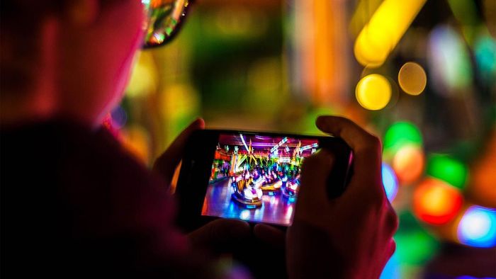 ইন্টারনেটের অতিরিক্ত ব্যবহার শিশুদের মানসিক স্বাস্থ্যের ওপর নেতিবাচক প্রভাব ফেলছে।