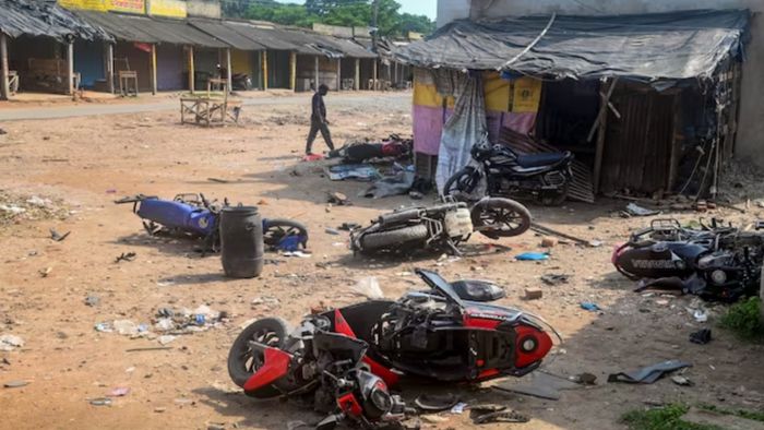 দক্ষিণ ২৪ পরগনার ভাঙড়ে তৃণমূল-আইএসএফ সংঘর্ষ।