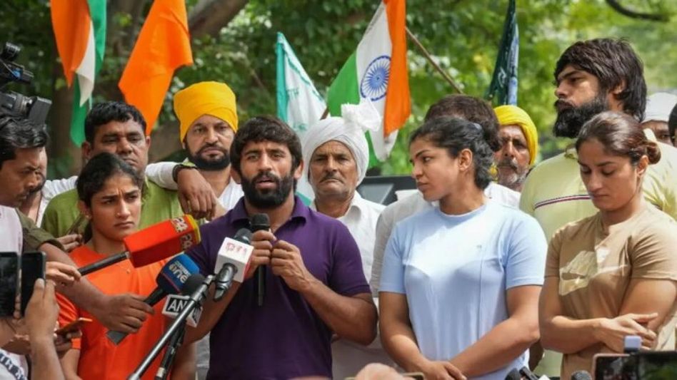 কুস্তিগীরদের বিরুদ্ধে দায়ের করা FIR প্রত্যাহার করবে দিল্লি পুলিশ কুস্তিগীরদের বিরুদ্ধে দায়ের করা FIR প্রত্যাহার করবে দিল্লি পুলিশ