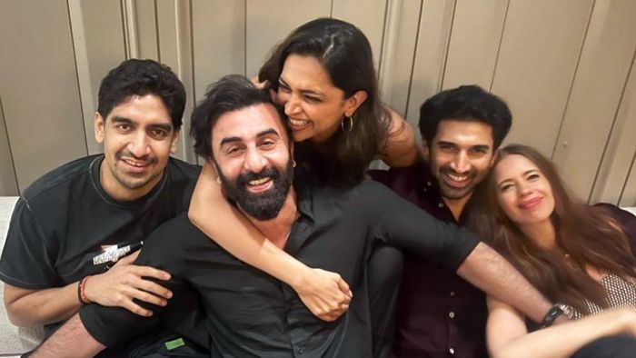 অয়ন, রণবীর, দীপিকা, কল্কি এবং আদিত্য (ছবি: ফেসবুক)