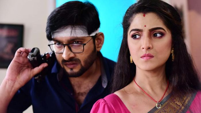 অভিনেত্রী শ্বেতা ভট্টাচার্য ও হানি বাফনা