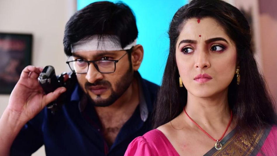 Onam bilan jinsiy aloqa qilish juda ehtirosli Qizni kozini yalab ozi kinoga