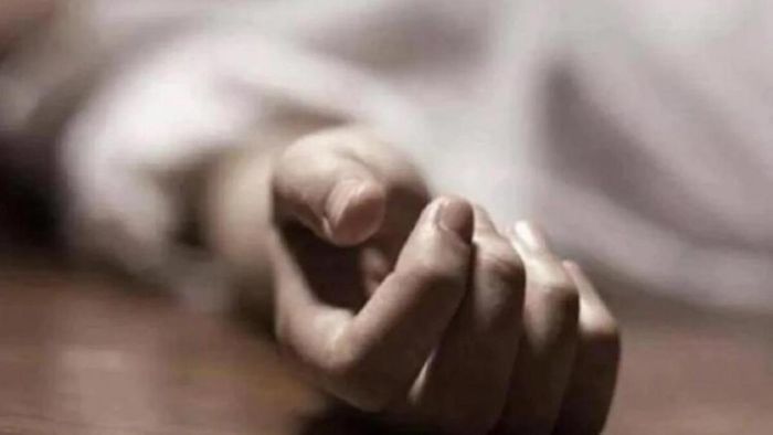 মাকে খুন করে সেপটিক ট্যাঙ্কে। প্রতীকী ছবি