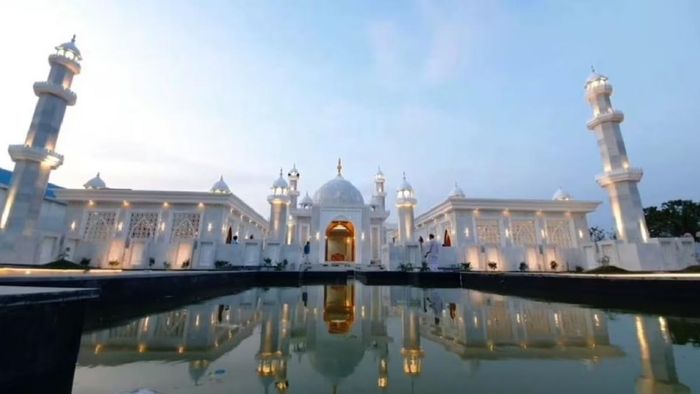 তামিলনাড়ুতে তৈরি হল দ্বিতীয় তাজমহল, এবার মায়ের স্মৃতিতে ছেলে গড়লেন স্মৃতিসৌধ