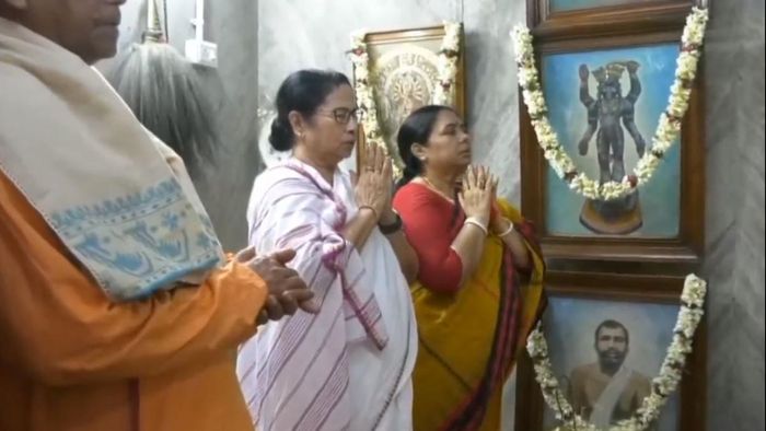 আদ্যাপীঠে মুখ্যমন্ত্রী মমতা বন্দ্যোপাধ্যায়