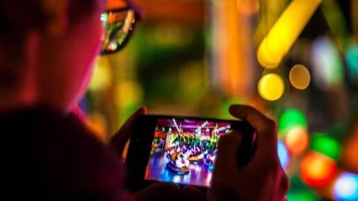 শিশুদের গেমিং-এর প্রতি আশক্তি বাড়াচ্ছে ঝুঁকি