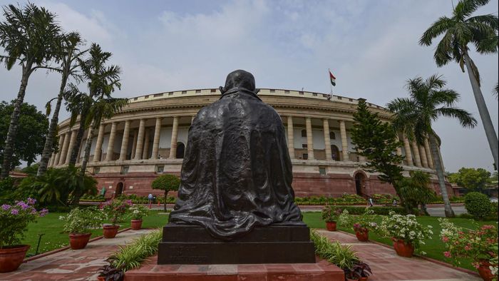 আজ পুরনো সংসদেই শুরু বাদল অধিবেশন