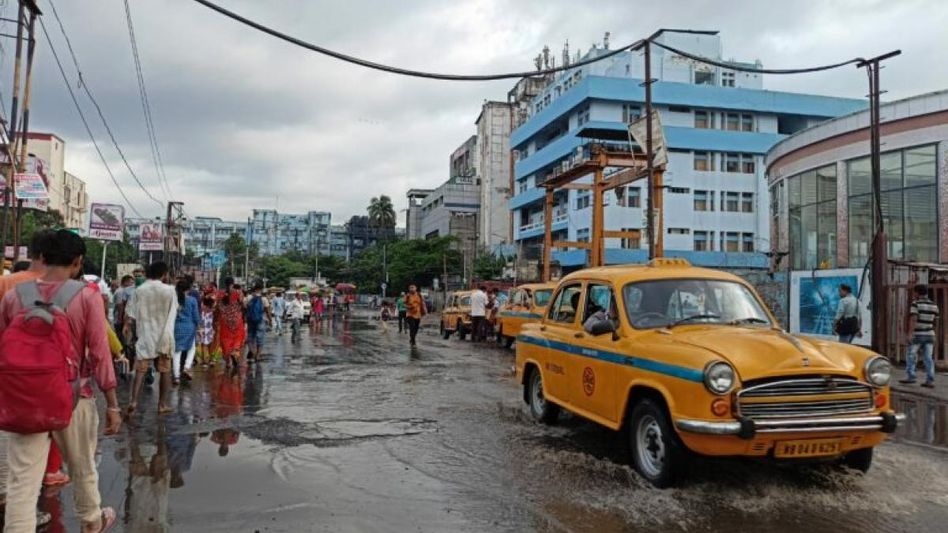 বর্ষায় কোন রাস্তার কী হাল? পুলিশের কাছে ১০ দিন অন্তর তালিকা চাইল পুরসভা বর্ষায় কোন রাস্তার কী হাল? পুলিশের কাছে ১০ দিন অন্তর তালিকা চাইল পুরসভা