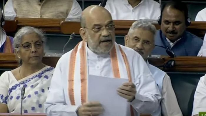 বিল পেশ করলেন অমিত শাহ