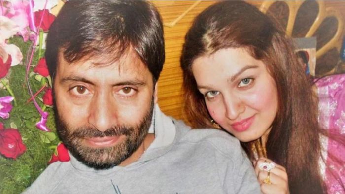 ইয়াসিনের ফাঁসি চায় NIA, সেই জঙ্গির স্ত্রী হচ্ছে পাকিস্তানের মন্ত্রী!